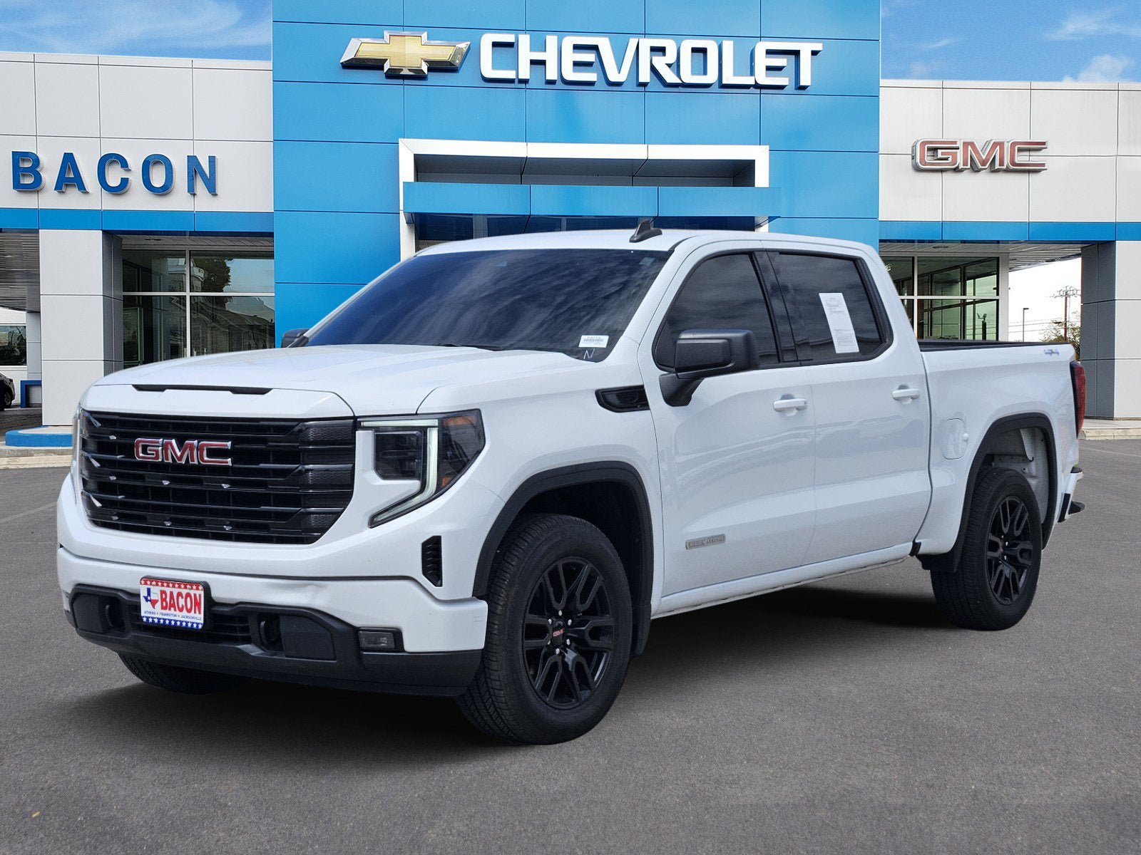 Used 2023 GMC Sierra 1500 Elevation AWD/4WD image 1
