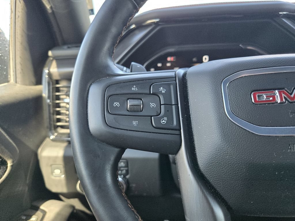 Used 2025 GMC Sierra 1500 AT4 w/ AT4 Premium Package AWD/4WD image 17