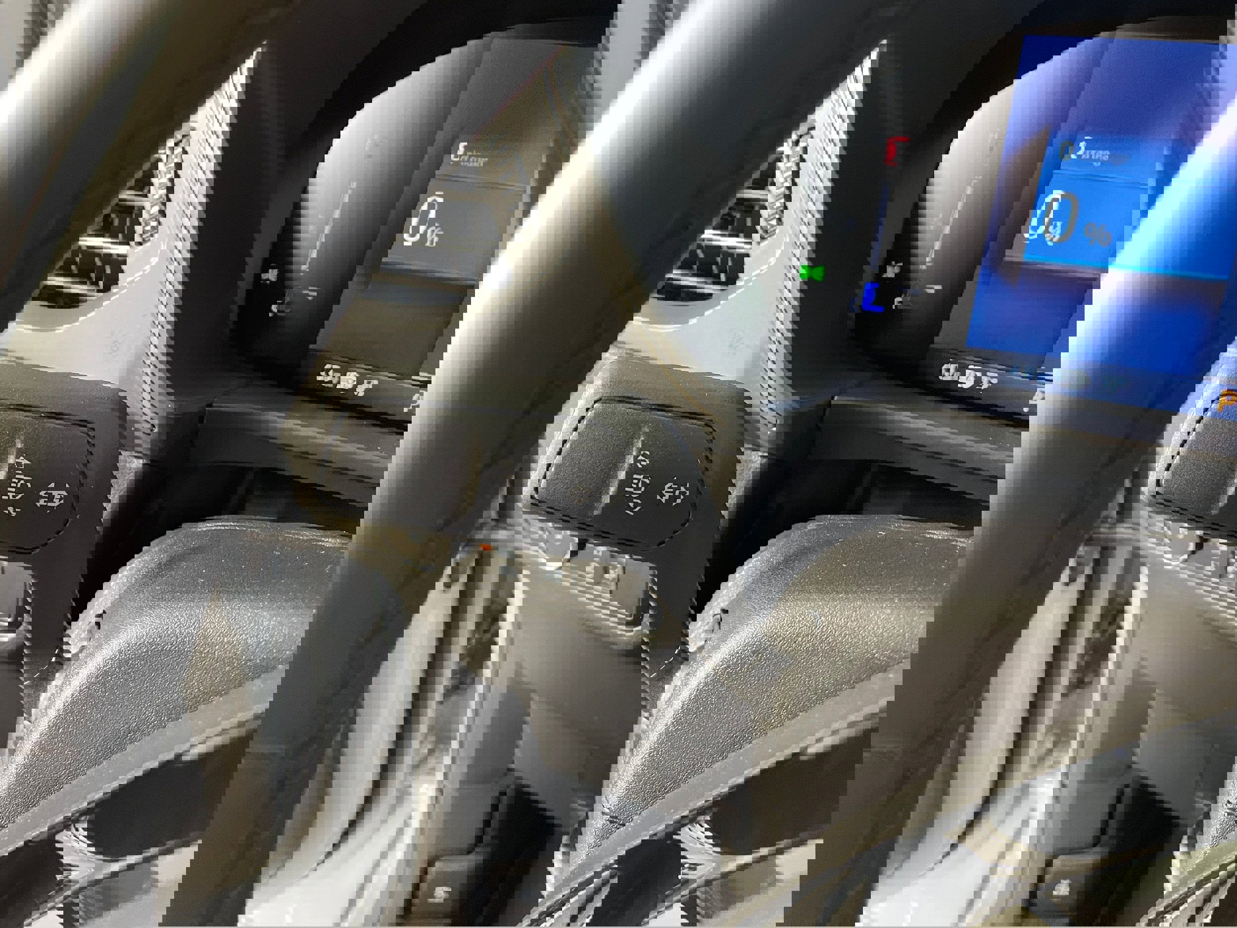 New 2025 Ford Escape SE w/ Class II Trailer Tow Package image 12