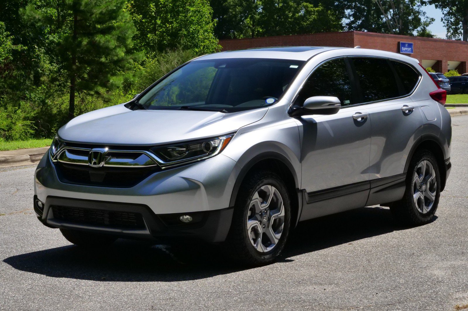 Used 2019 Honda CR-V EX image 6