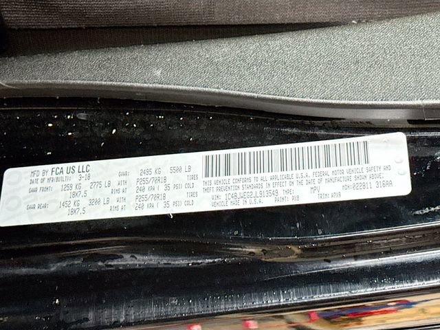 Used 2018 Jeep Wrangler Unlimited Sahara AWD/4WD image 28