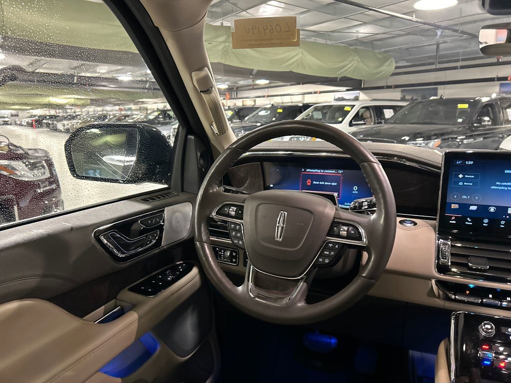 Used 2024 Lincoln Navigator Reserve image 25