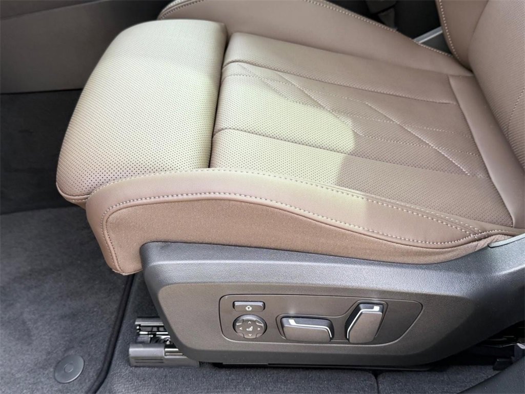 New 2025 BMW X3 xDrive30i w/ Premium Package image 18