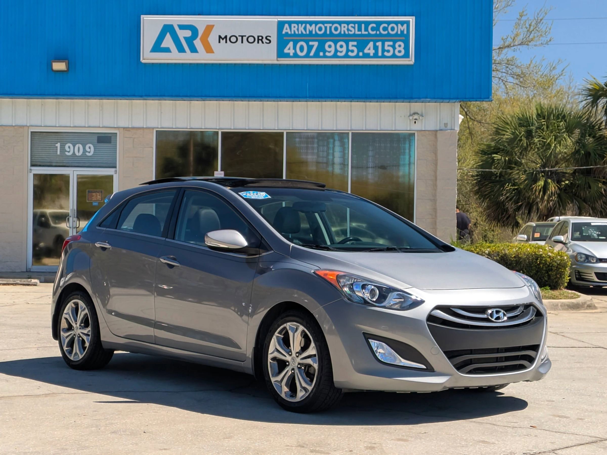 Used 2014 Hyundai Elantra GT w/ Option Group 03 image 4