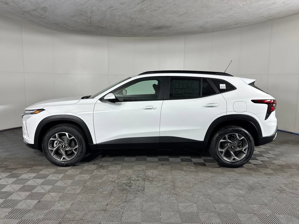 New 2026 Chevrolet Trax LT w/ Driver Confidence Package FWD image 8
