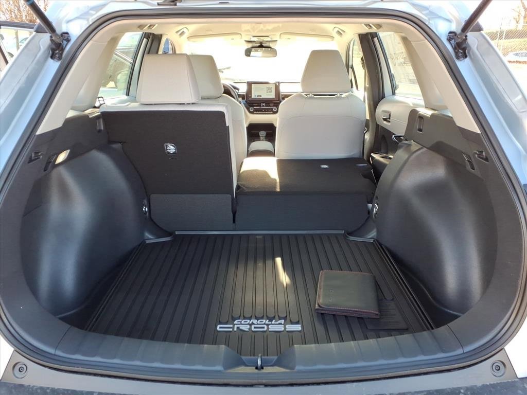 New 2026 Toyota Corolla Cross L image 7