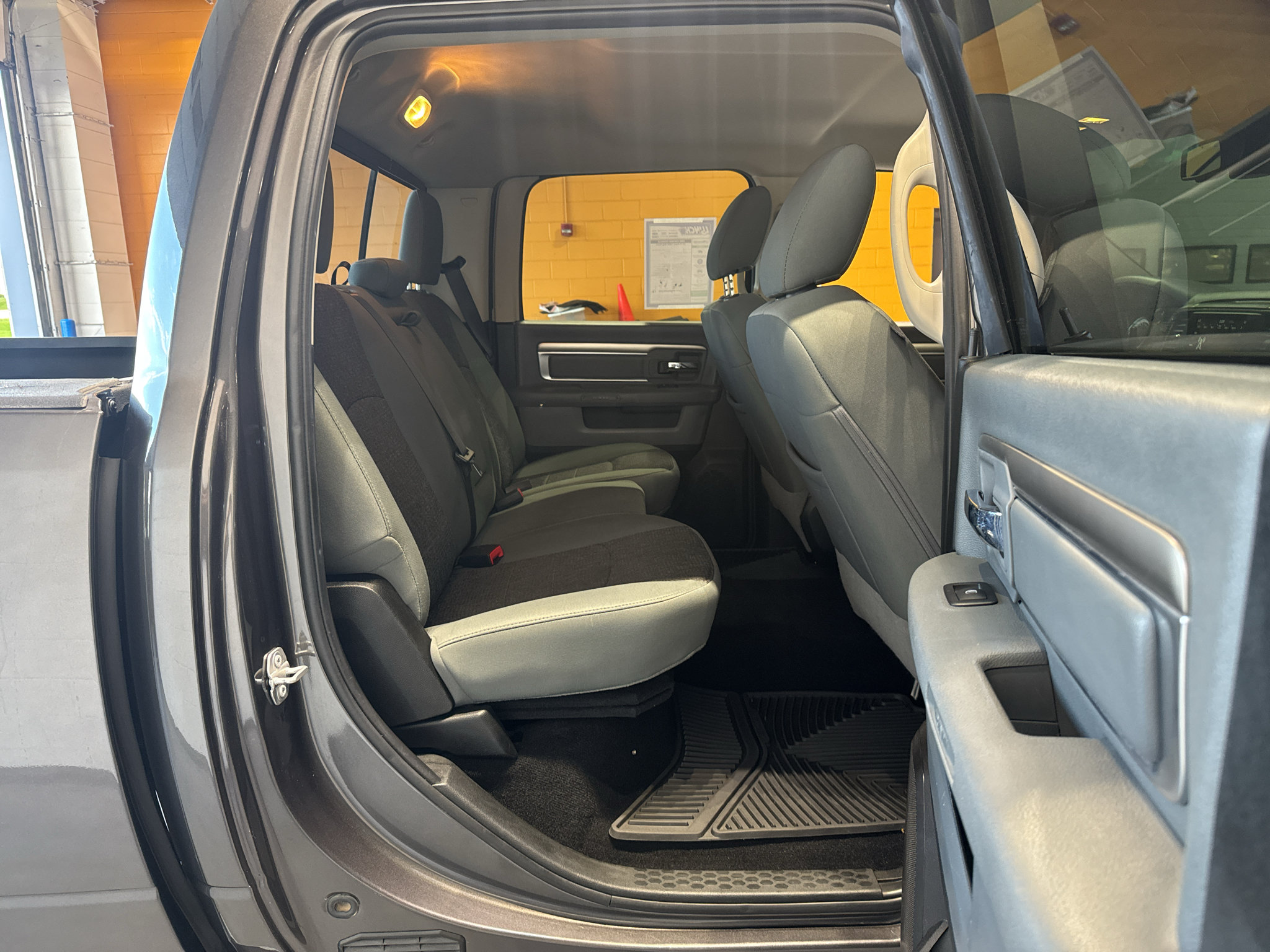 Used 2018 RAM 1500 Big Horn AWD/4WD image 18