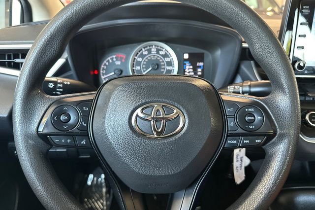Used 2022 Toyota Corolla LE FWD image 24