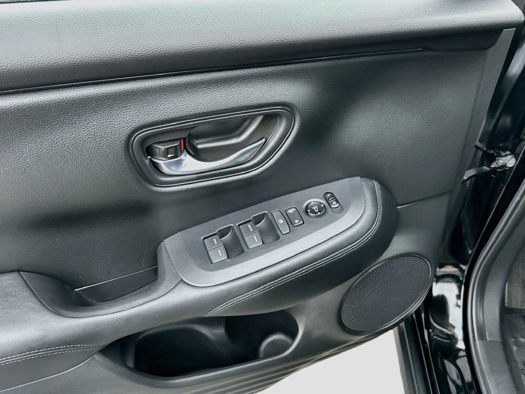 Certified 2024 Honda HR-V LX image 17