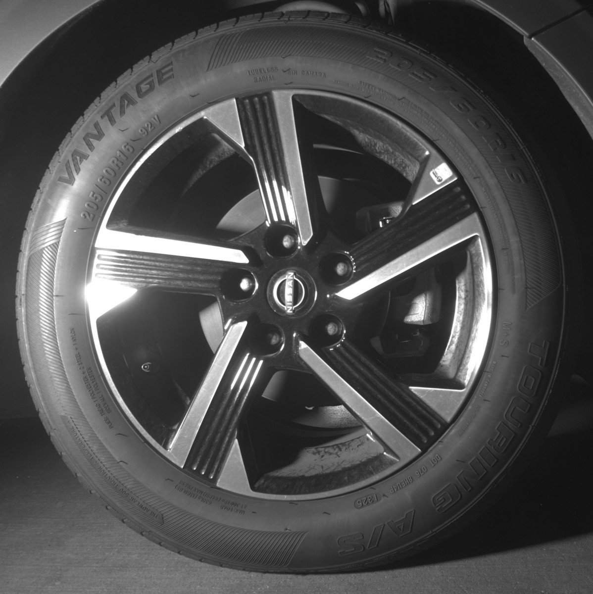 Used 2025 Nissan Sentra SV image 13