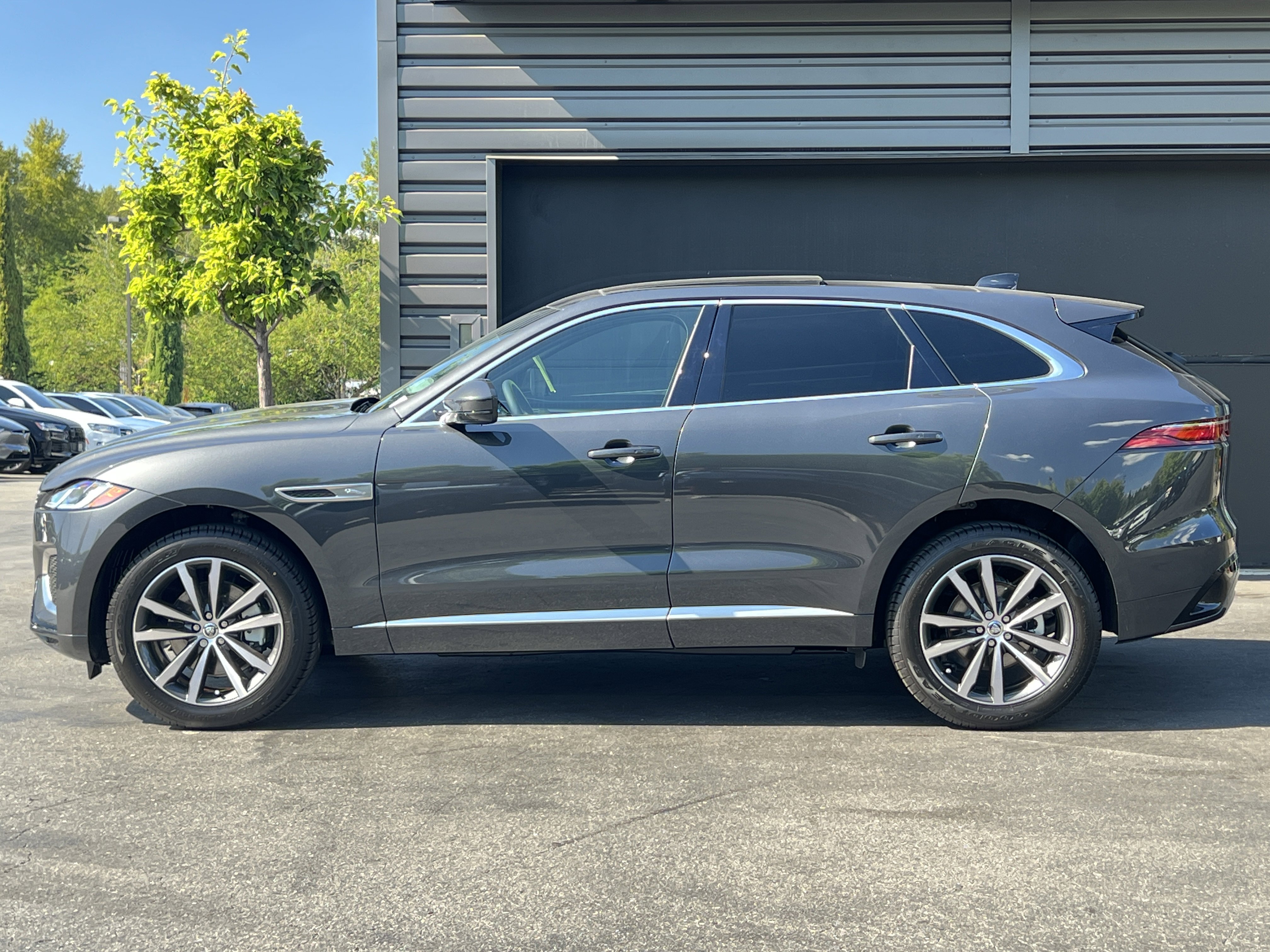 New 2025 Jaguar F-PACE R-Dynamic S AWD/4WD image 5