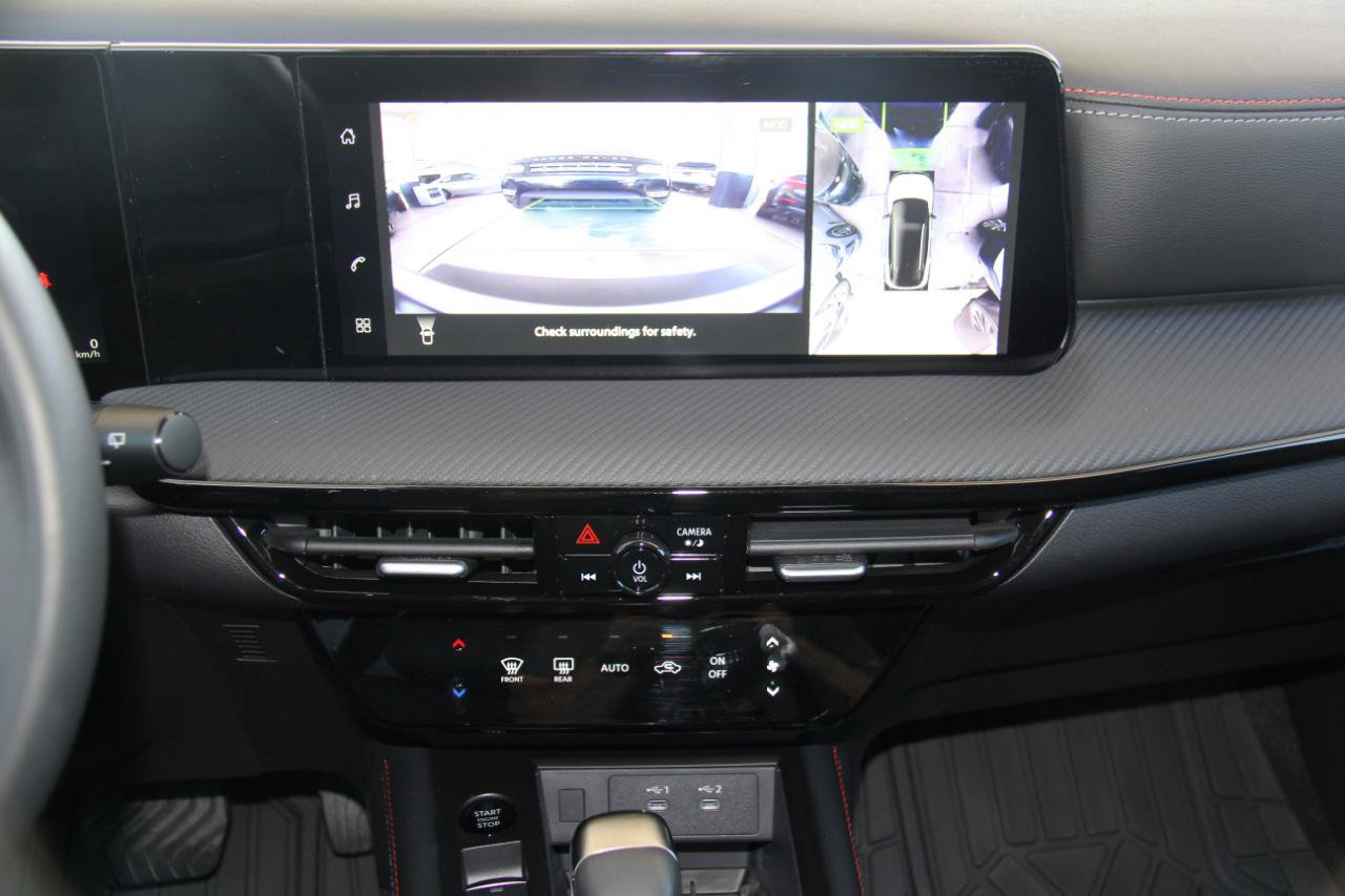 Used 2026 Nissan Kicks SR FWD image 16