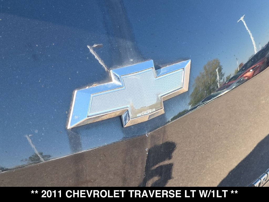 Used 2011 Chevrolet Traverse LT AWD/4WD image 18