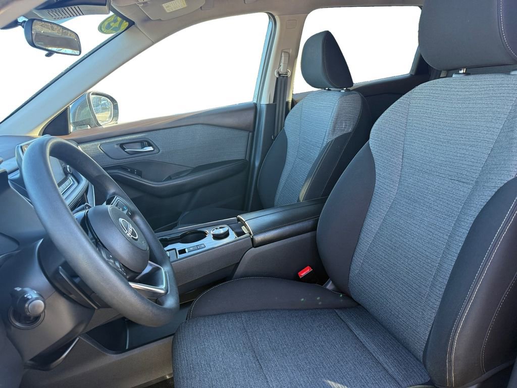 Certified 2023 Nissan Rogue SV image 9