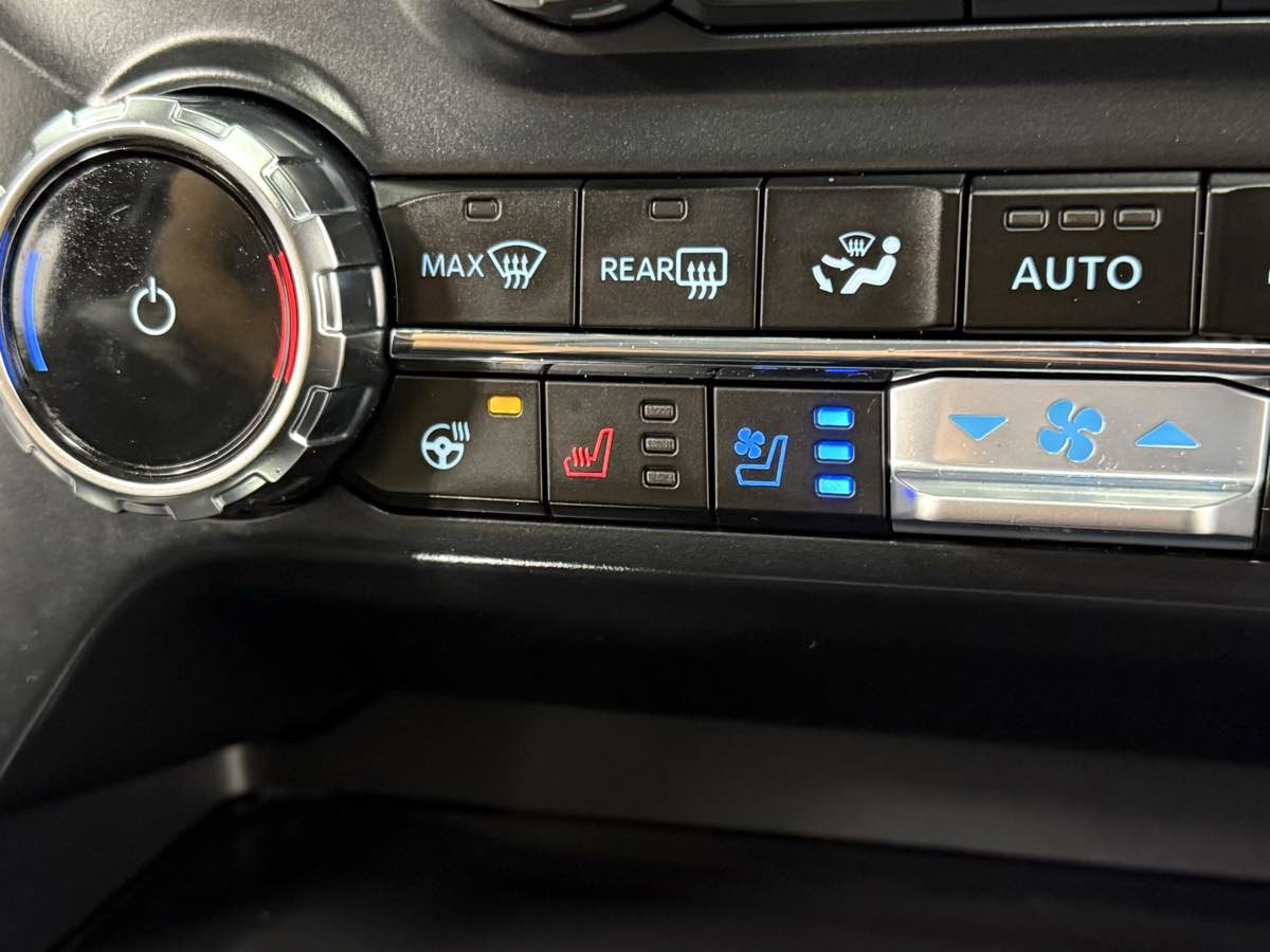 Used 2024 Ford F150 Lariat image 29