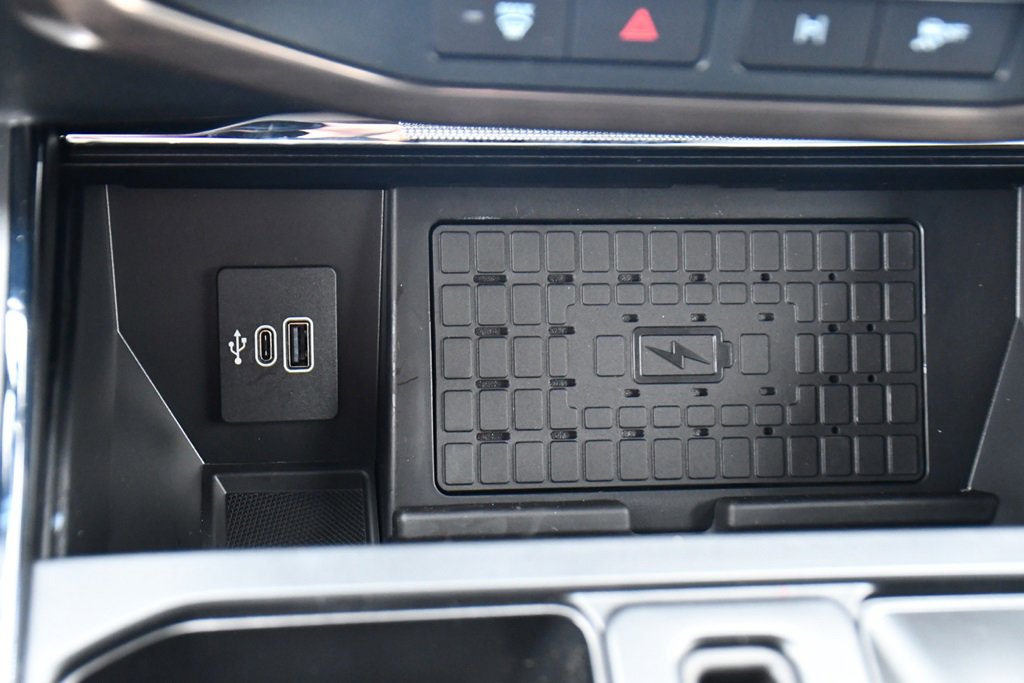 New 2025 Ford F150 Lightning Lariat image 33