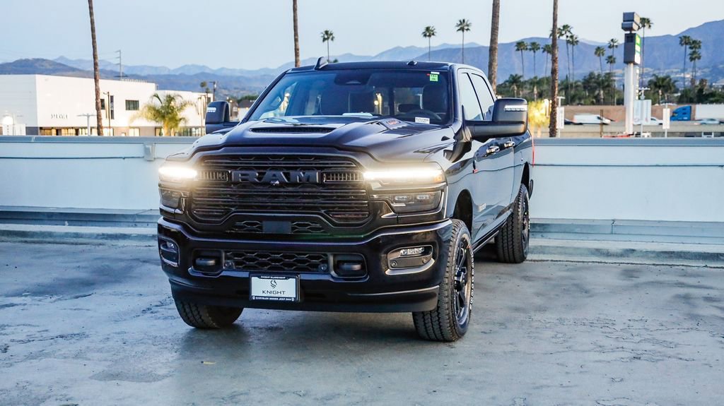 New 2026 RAM 2500 Laramie AWD/4WD image 4