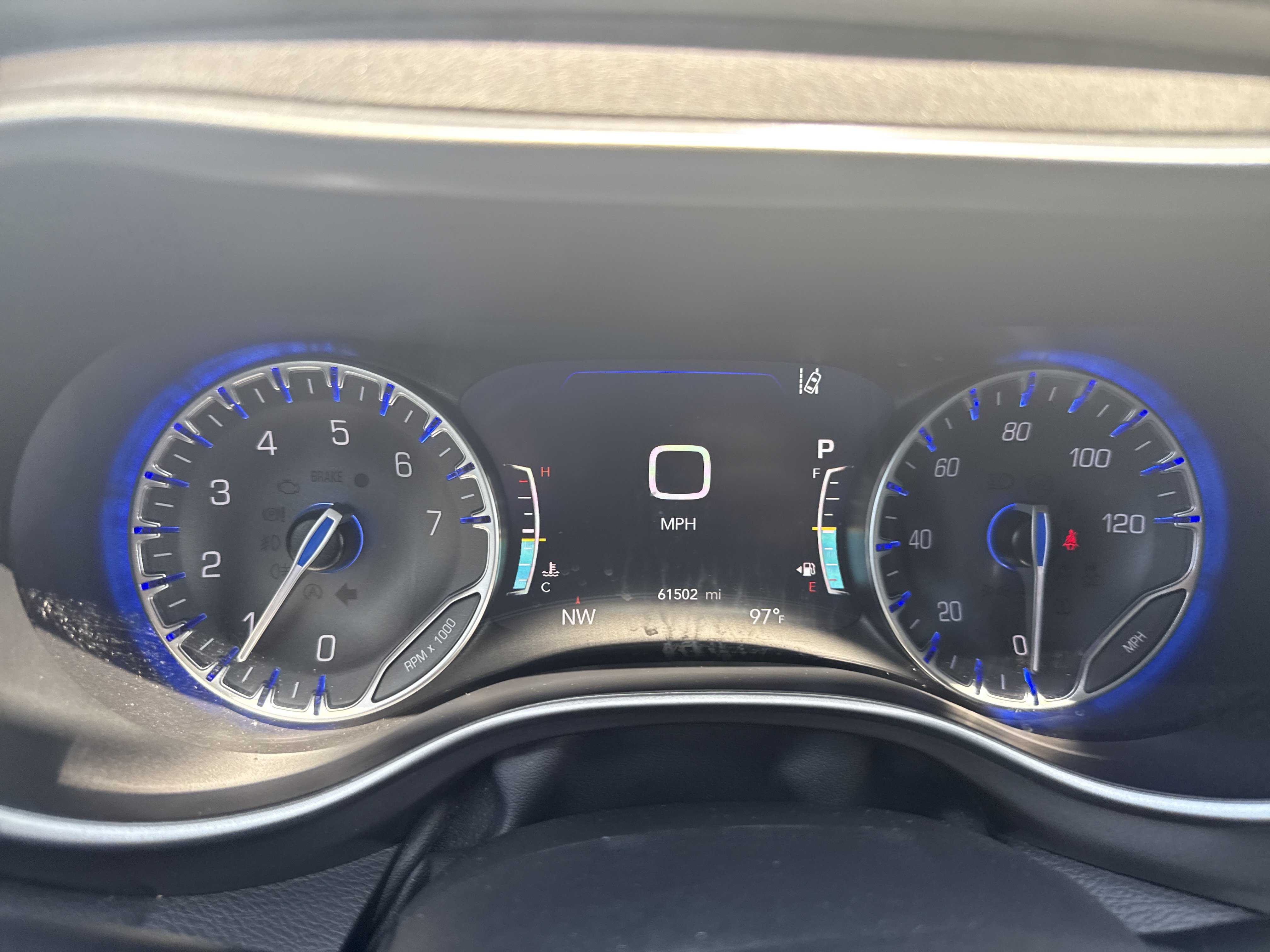 Used 2024 Chrysler Pacifica Touring-L FWD image 20