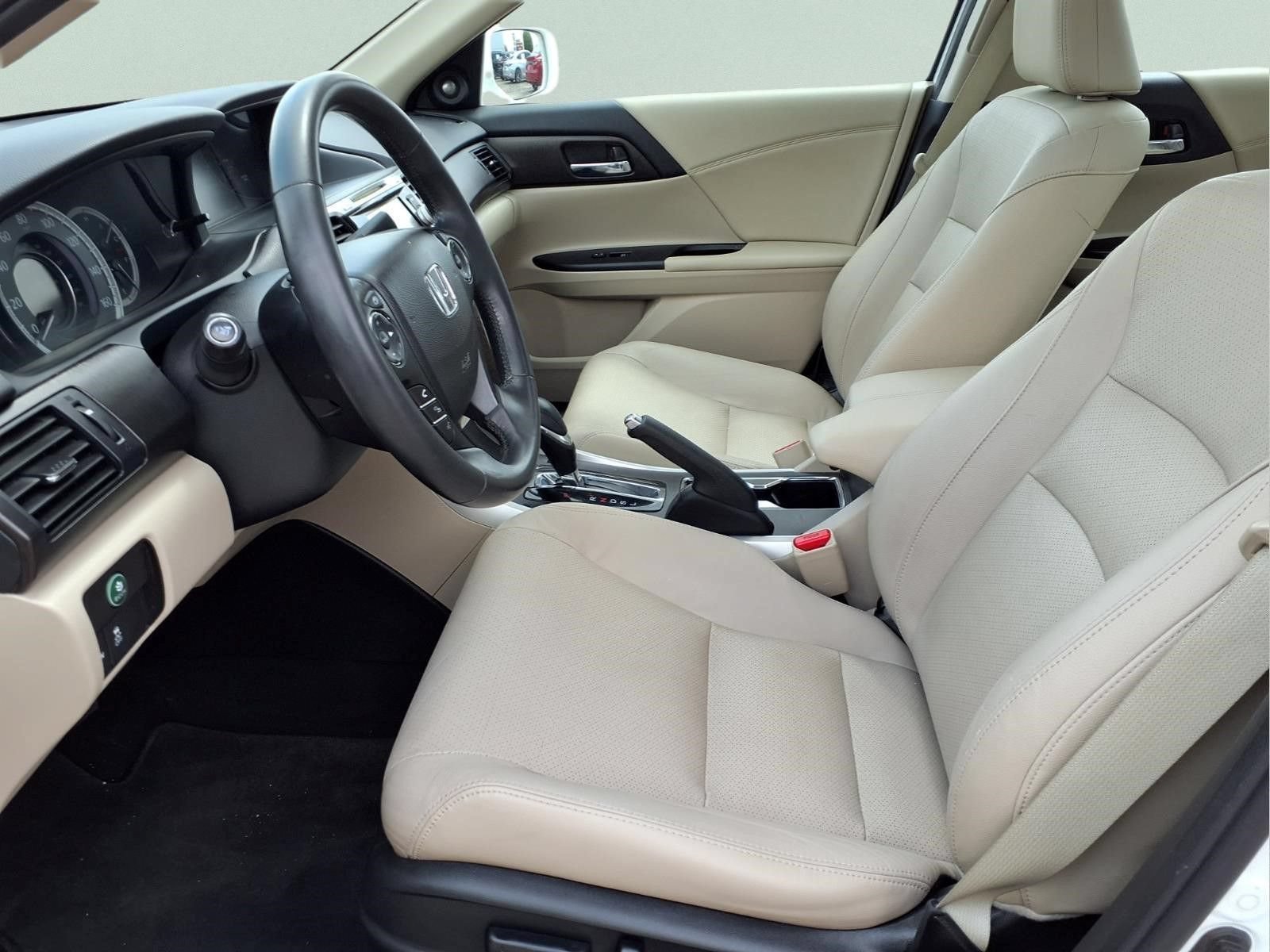 Used 2015 Honda Accord EX-L image 10