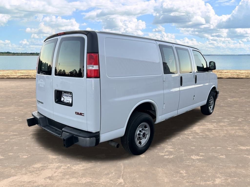 Used 2023 GMC Savana 2500 w/ Driver Convenience Package image 5