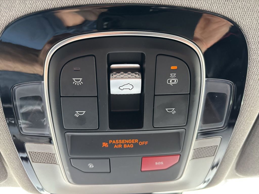 Used 2022 Hyundai Santa Fe Limited image 20