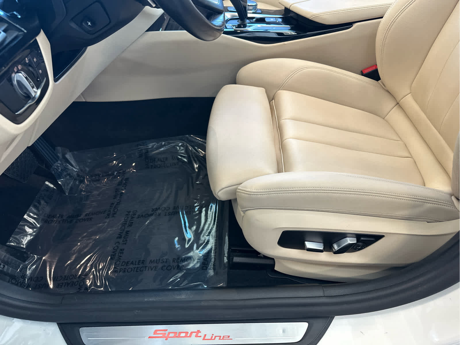 Used 2019 BMW 530i xDrive w/ Convenience Package image 18