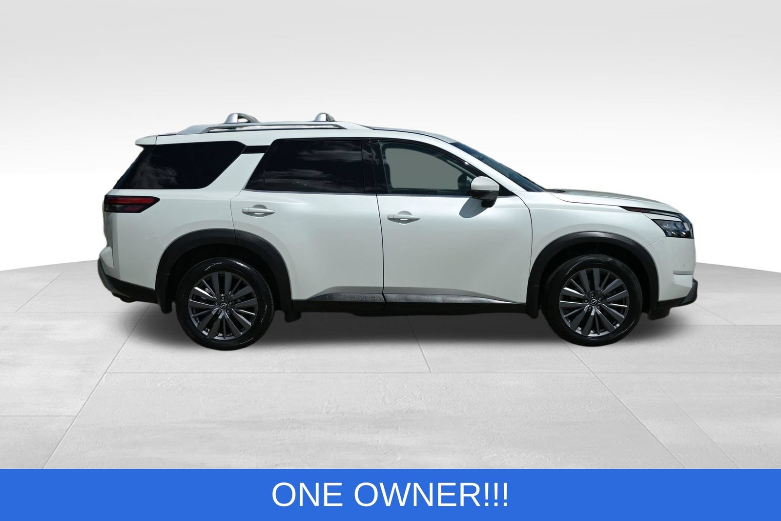 Used 2023 Nissan Pathfinder SL w/ SL Premium Package AWD/4WD image 14