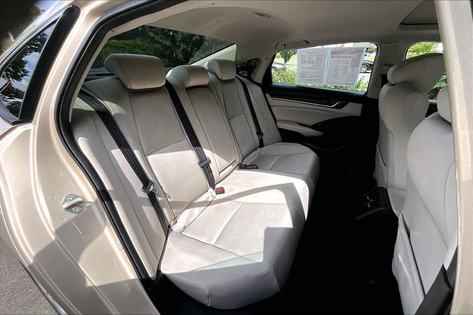 Used 2018 Honda Accord EX image 25