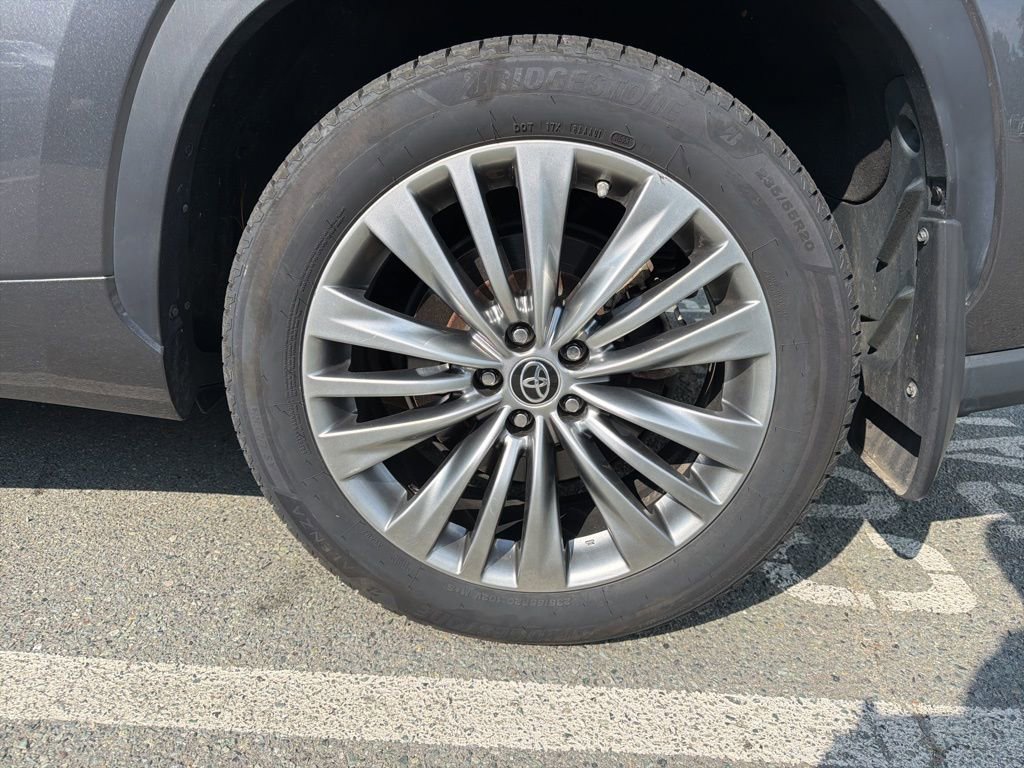 Used 2021 Toyota Highlander Platinum AWD/4WD image 9