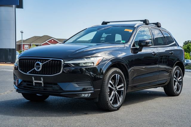 Used 2021 Volvo XC60 T5 Momentum w/ Advanced Package AWD/4WD image 3