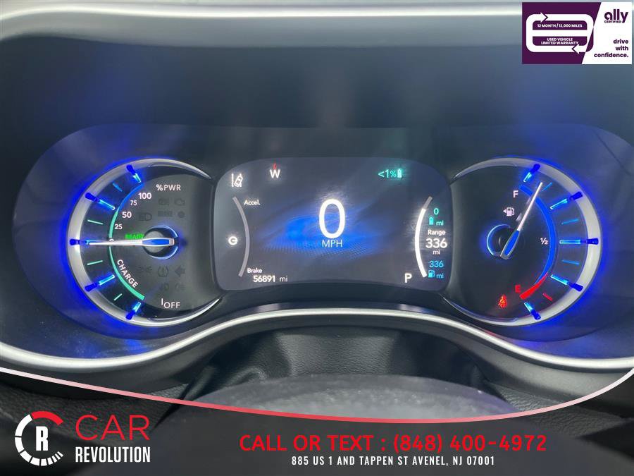 Used 2024 Chrysler Pacifica Limited FWD image 28
