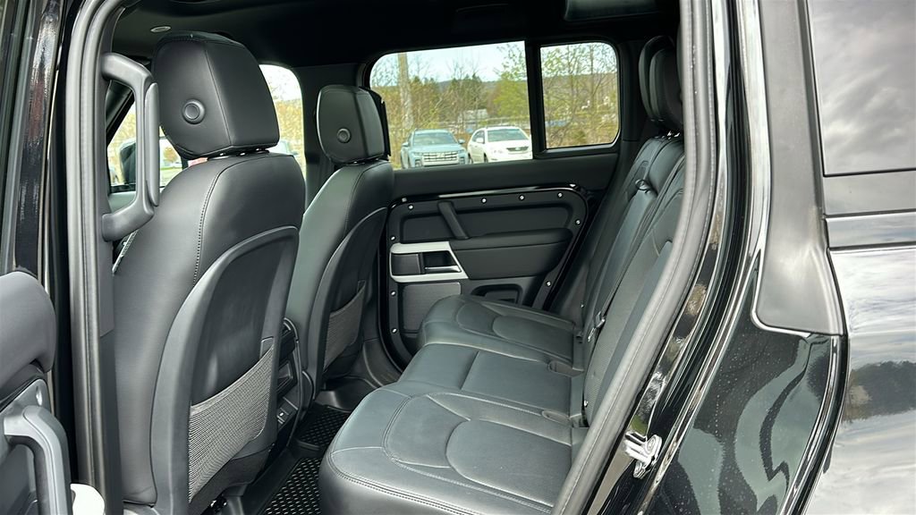 Certified 2024 Land Rover Defender 110 S AWD/4WD image 20