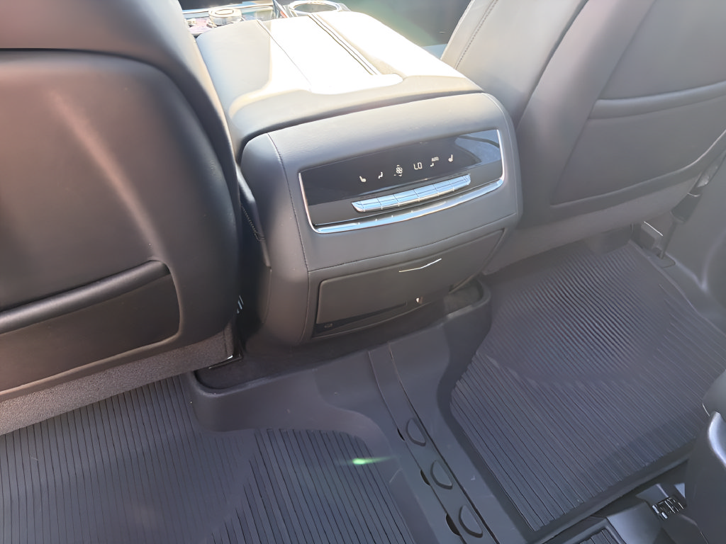 Used 2026 Cadillac Escalade Sport w/ Touring Package AWD/4WD image 31