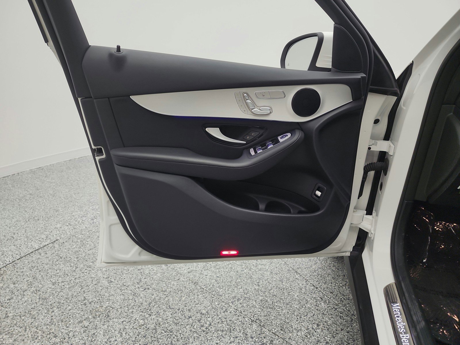 Certified 2022 Mercedes-Benz GLC 300 image 11