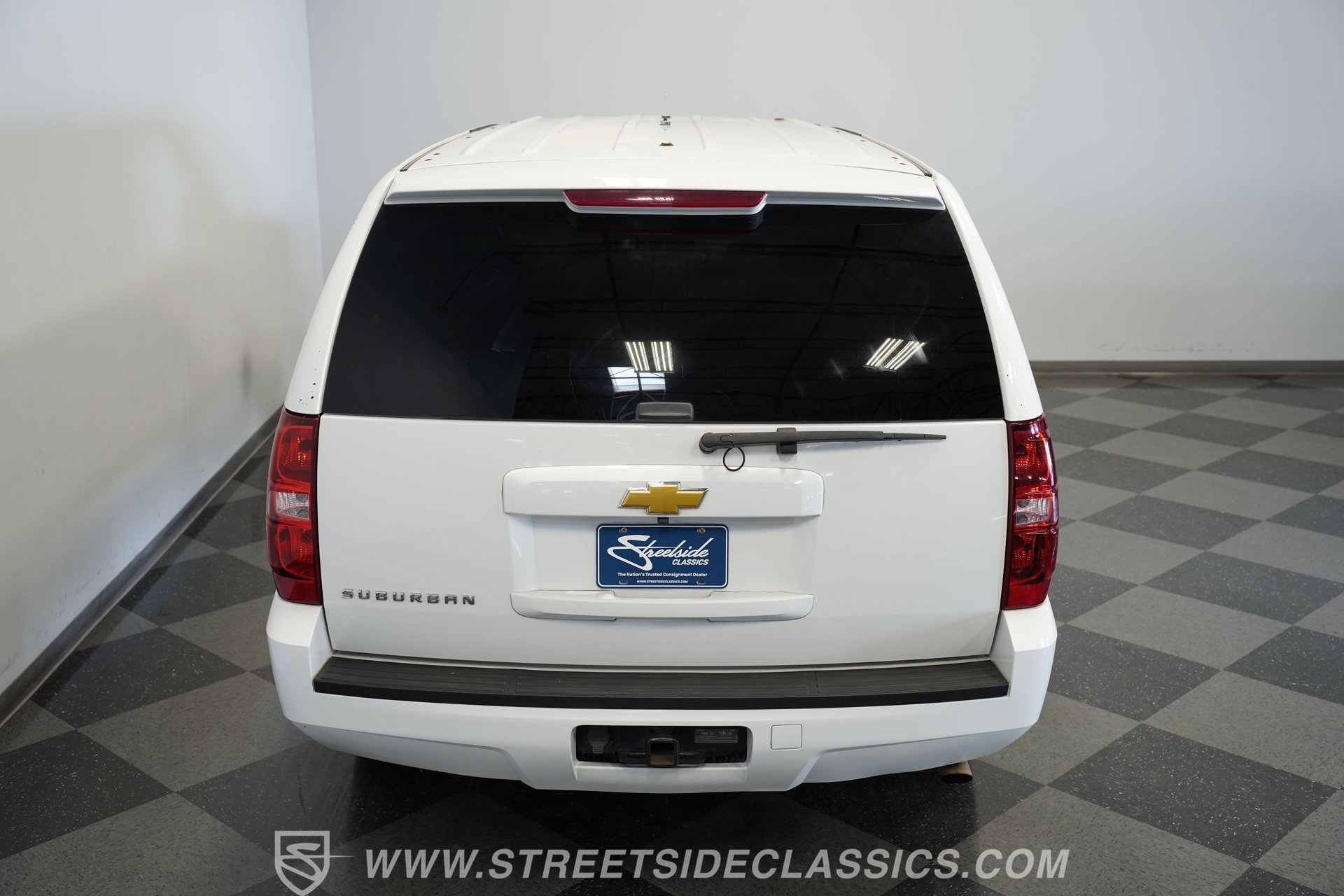 Used 2012 Chevrolet Suburban 2500 w/ Skid Plate Package image 27