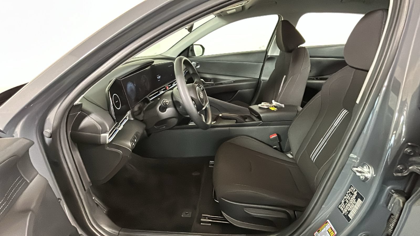 Used 2024 Hyundai Elantra SEL FWD image 13