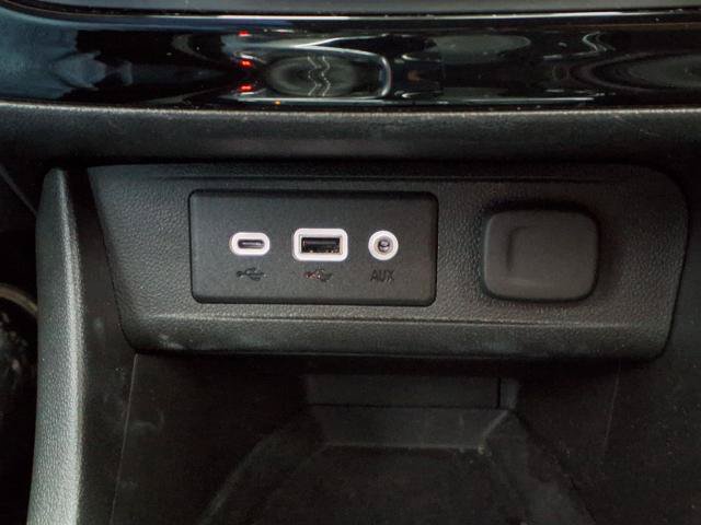 Used 2022 Buick Encore GX Essence w/ Experience Buick Package FWD image 9