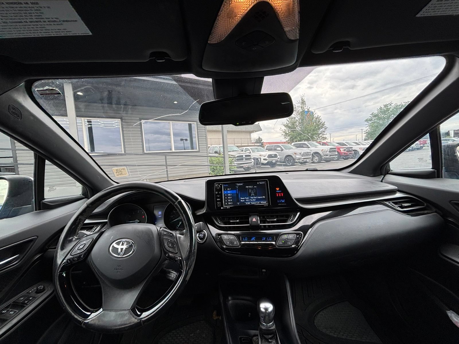 Used 2018 Toyota C-HR XLE FWD image 11