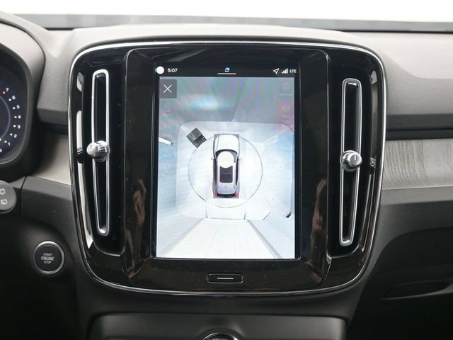 New 2026 Volvo XC40 B5 Ultra w/ Protection Package Premier AWD/4WD image 19