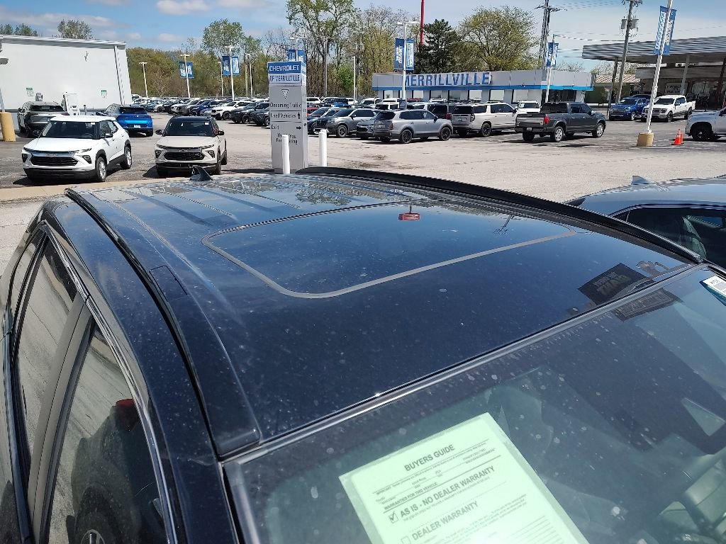 Used 2024 Toyota RAV4 SE w/ Weather & Moonroof Package AWD/4WD image 9