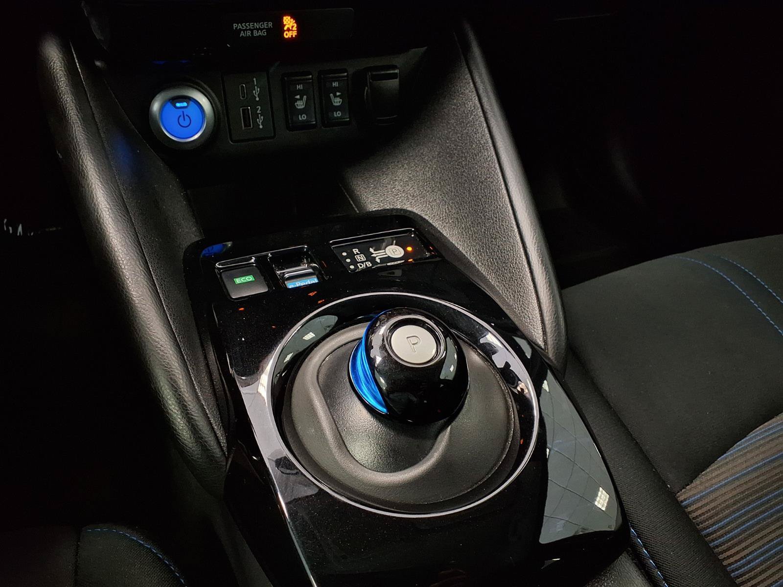 Used 2022 Nissan Leaf SV w/ SV Technology Package FWD image 24
