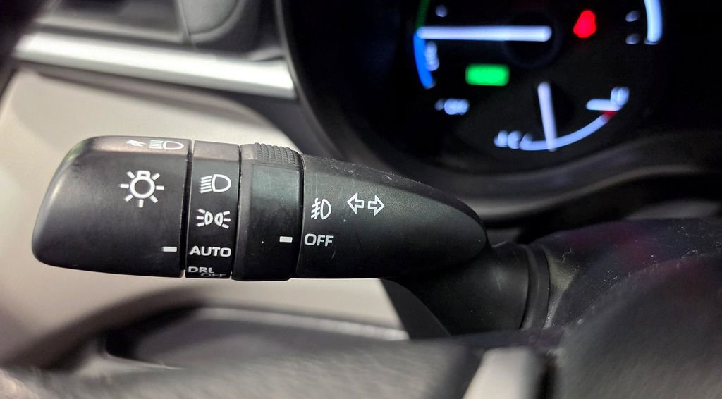 Used 2024 Toyota Sienna XLE image 24