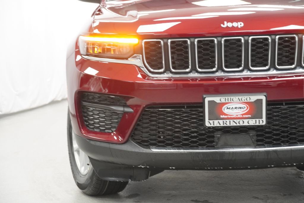 New 2026 Jeep Grand Cherokee Laredo AWD/4WD image 6