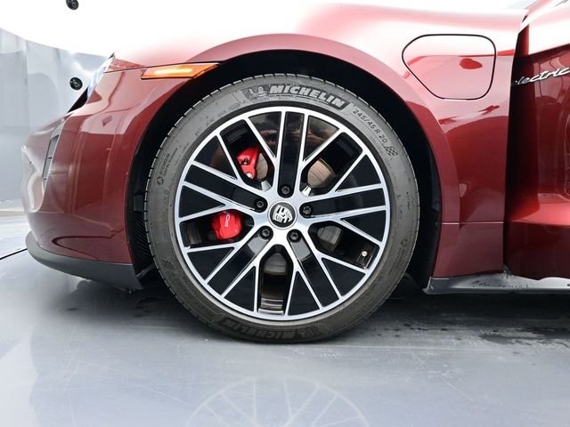 Certified 2022 Porsche Taycan 4S image 6