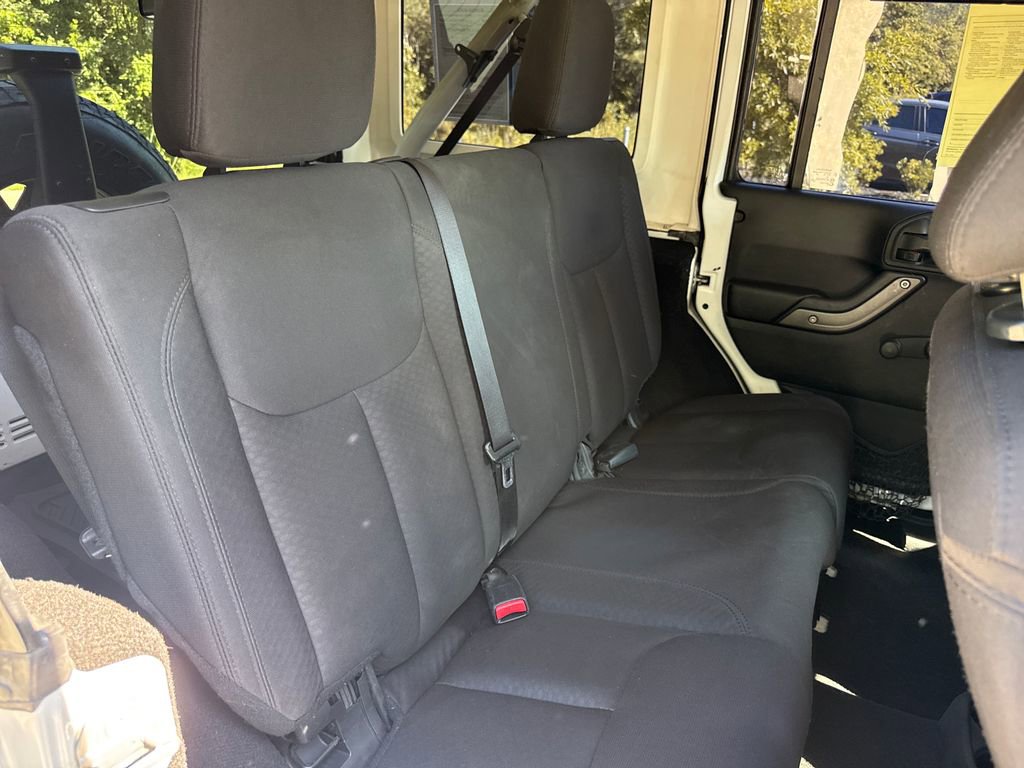 Used 2016 Jeep Wrangler Unlimited Sport w/ Connectivity Group AWD/4WD image 32