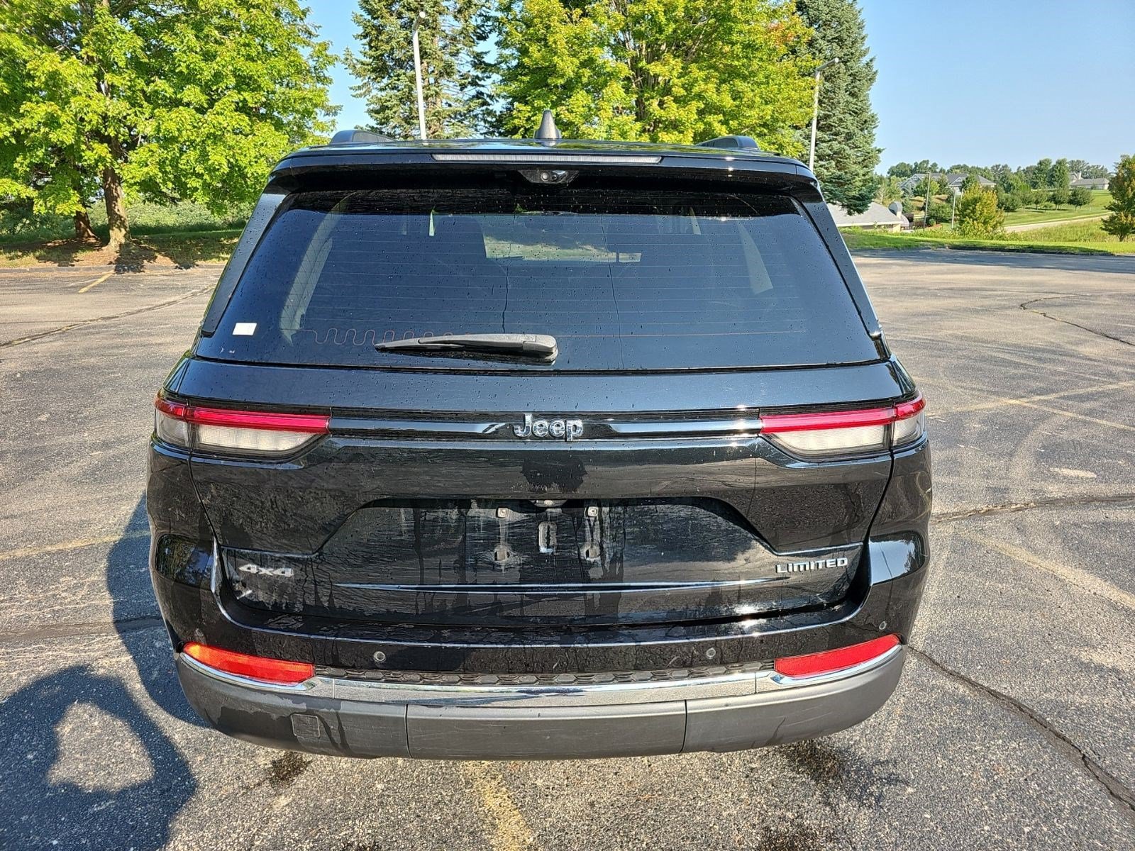 Used 2023 Jeep Grand Cherokee Limited w/ Luxury Tech Group II AWD/4WD image 5