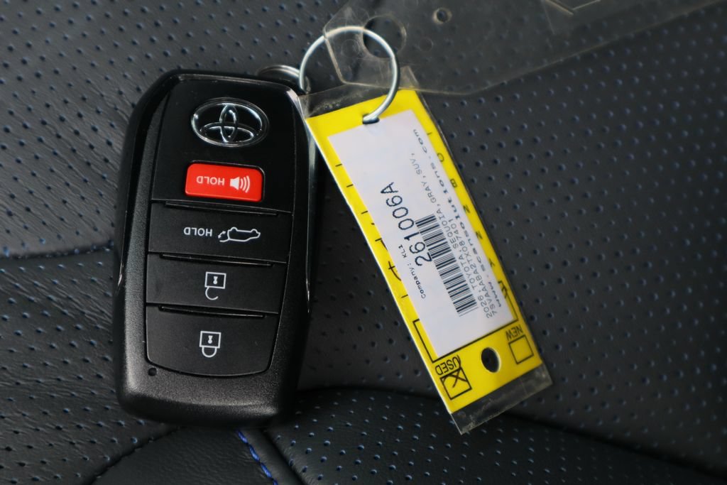 Used 2026 Toyota Sequoia Platinum AWD/4WD image 37