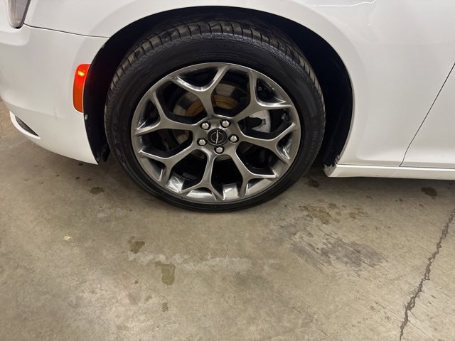 Used 2015 Chrysler 300 S image 23