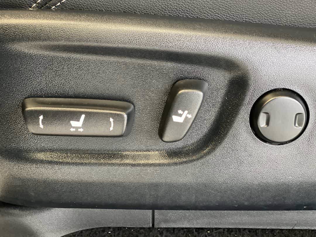Certified 2019 Toyota 4Runner SR5 Premium AWD/4WD image 15