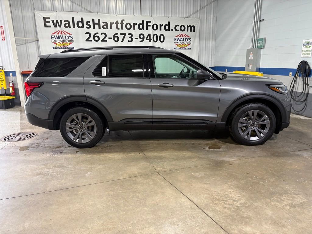 New 2026 Ford Explorer Active w/ Active Comfort Package image 7